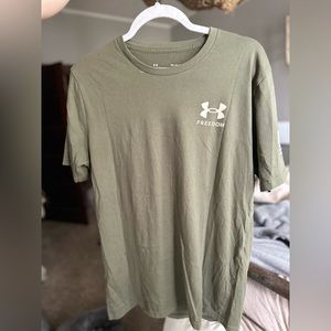 UNDER ARMOUR- Green Freedom Flag Graphic